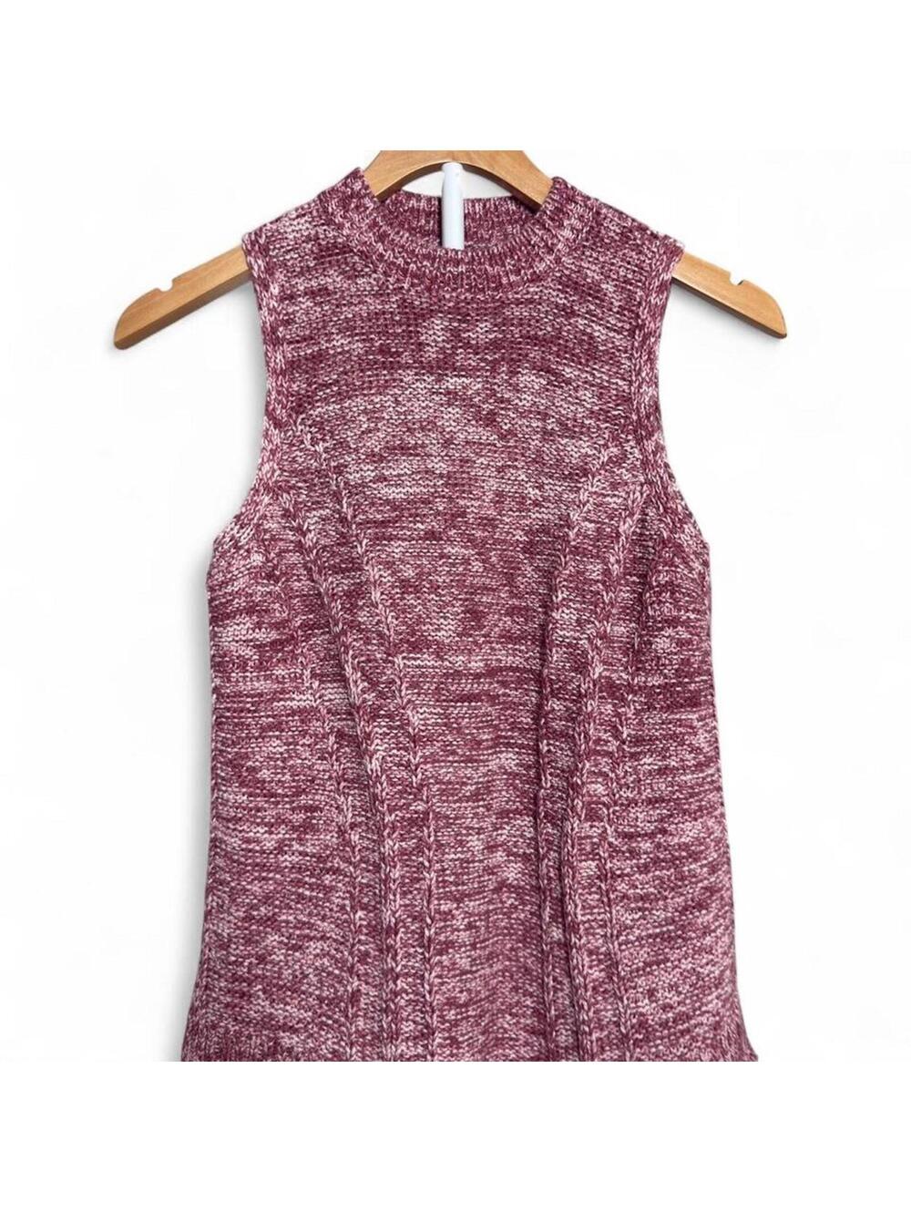 LOFT sleeveless sweater tank in Size XS.